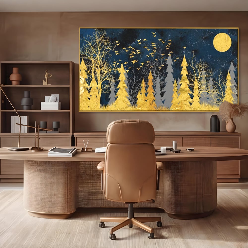 Tablou canvas cu tablou canvas cu padure aurie noaptea, in rama de aluminiu auriu, pe perete intr-un birou
